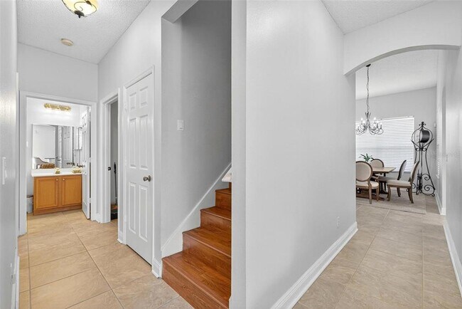 Building Photo - 1400 Holly Glen Run