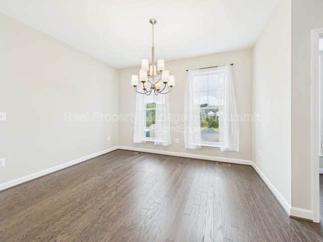 Building Photo - 3483 Monterey Dr