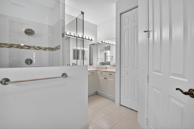 Building Photo - 9917 Cobblestone Creek Dr