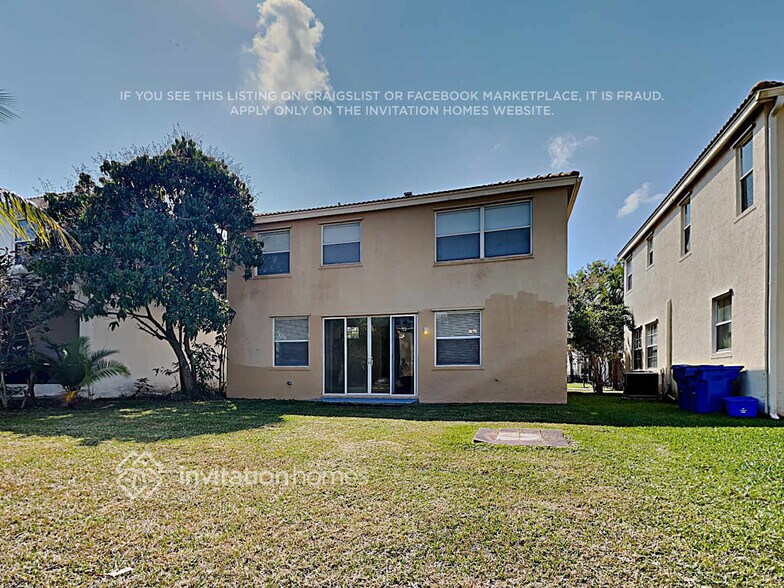 Building Photo - 1502 Running Oak Ln