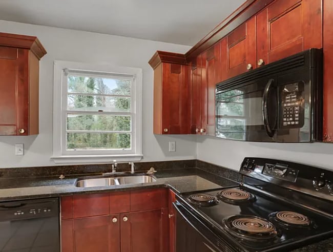 Building Photo - 3-bedroom, 1.5-bath in Decatur! ***$250 OFF ON THE FIRST MONTH’S RENT!***