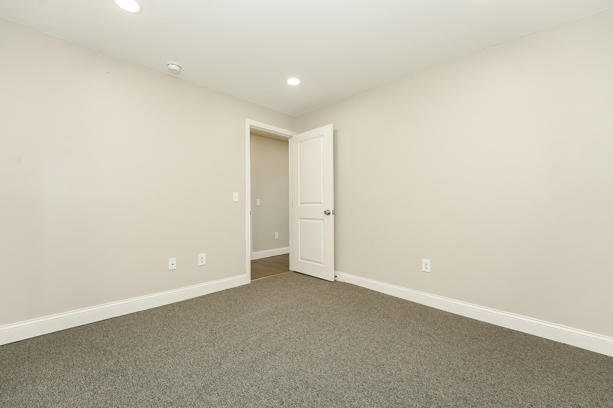 Building Photo - 71 Saint Elizabeth St