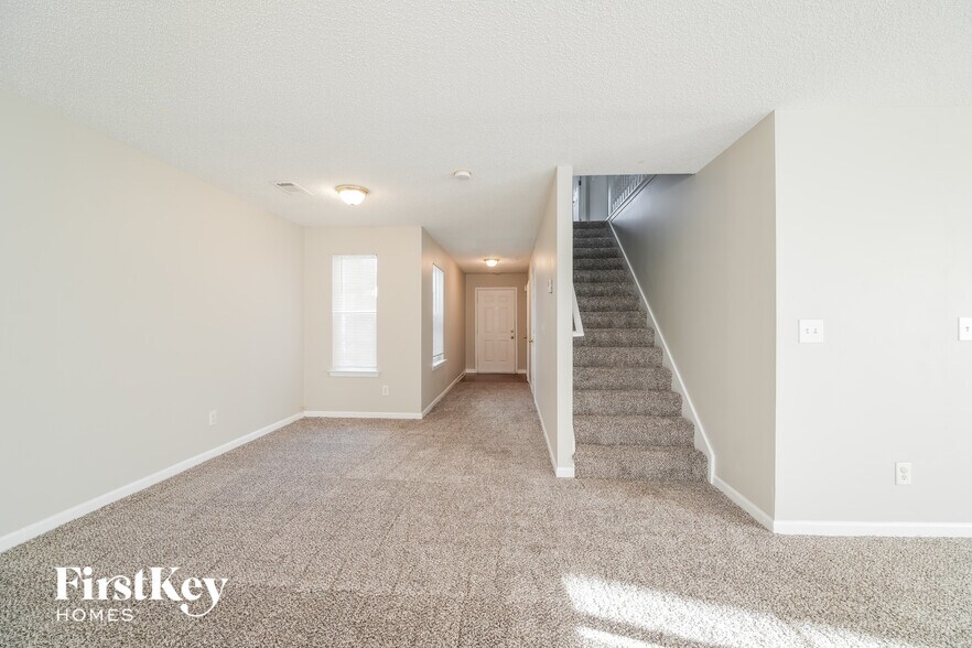 Building Photo - 6224 Hickory Ln Cir