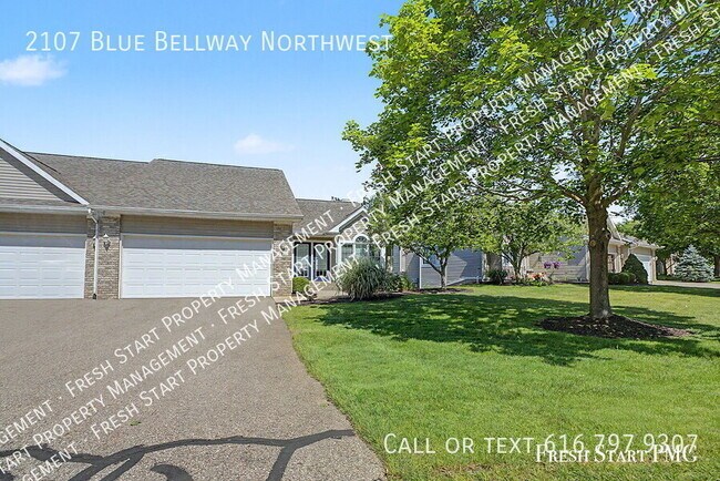 Building Photo - 2107 Blue Bell Way