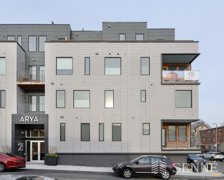 Building Photo - 2 W 6th