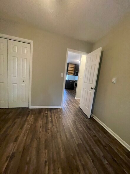 Building Photo - 207 W Walworth St