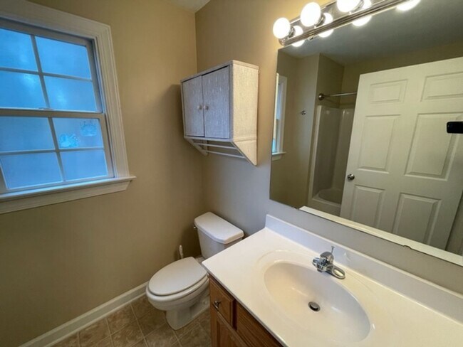 Building Photo - 1017 Bren Arbor Ct