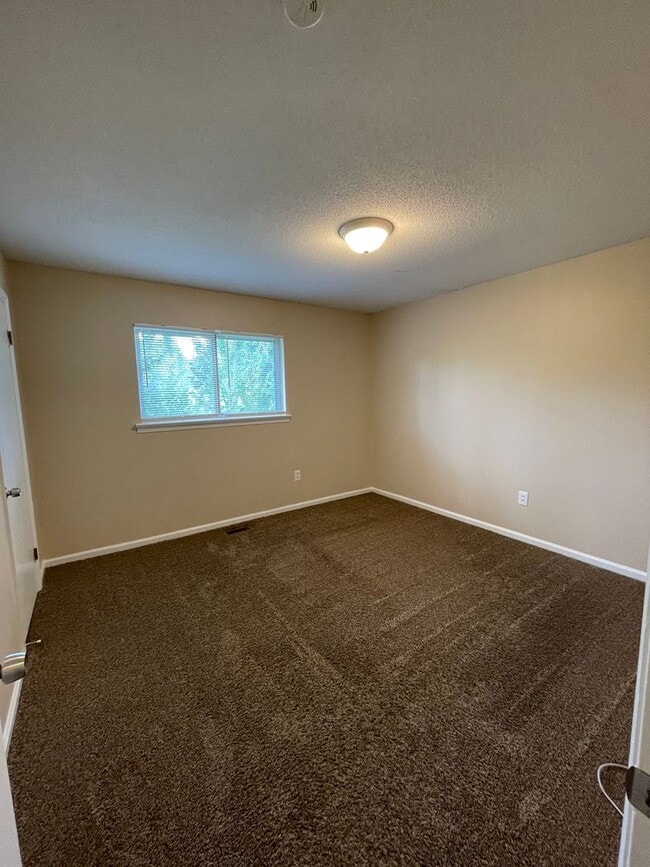 Building Photo - One Month Free please ask for details!!!!