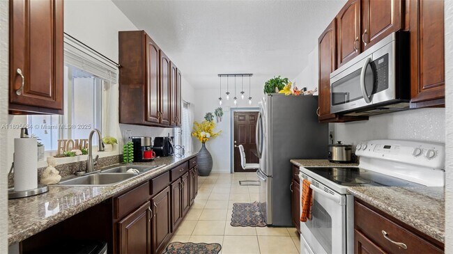Building Photo - 3109 NW 64th St