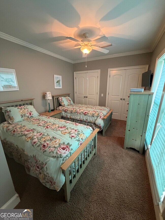 Building Photo - 102 Riverfront Cir