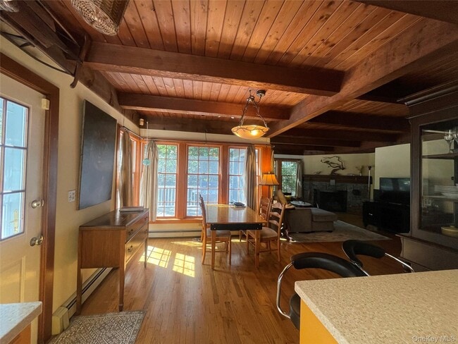 Building Photo - 106 Laurel Ln