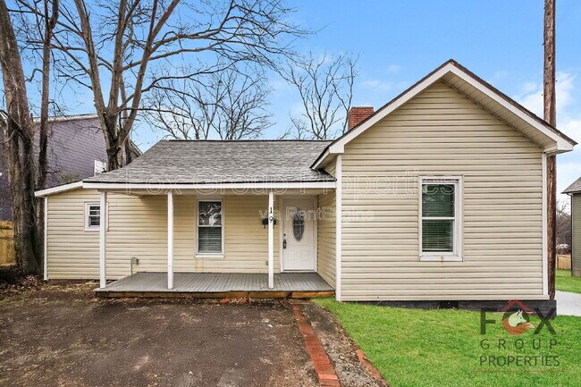 Building Photo - 19 Powder St NW