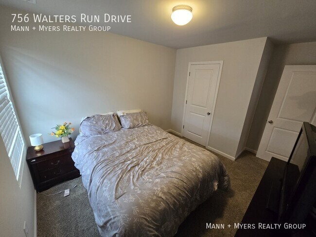 Building Photo - 756 Walters Run Dr