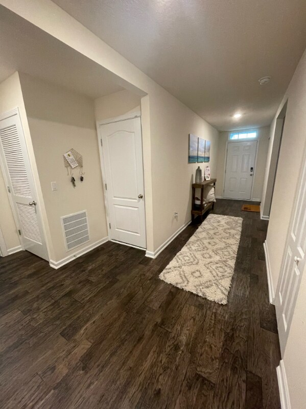 Building Photo - 3702 Shiner Dr