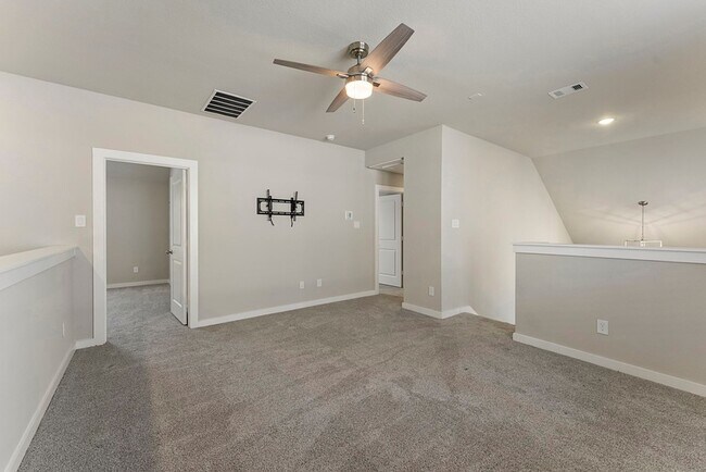 Building Photo - 421 Soapberry Tree Ct