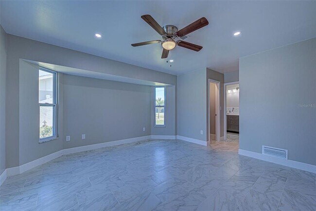 Building Photo - 7379 Snow Dr