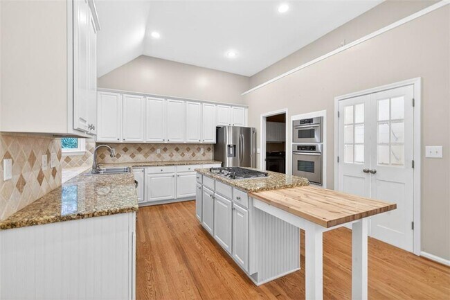 Building Photo - 4582 Campenille Ct