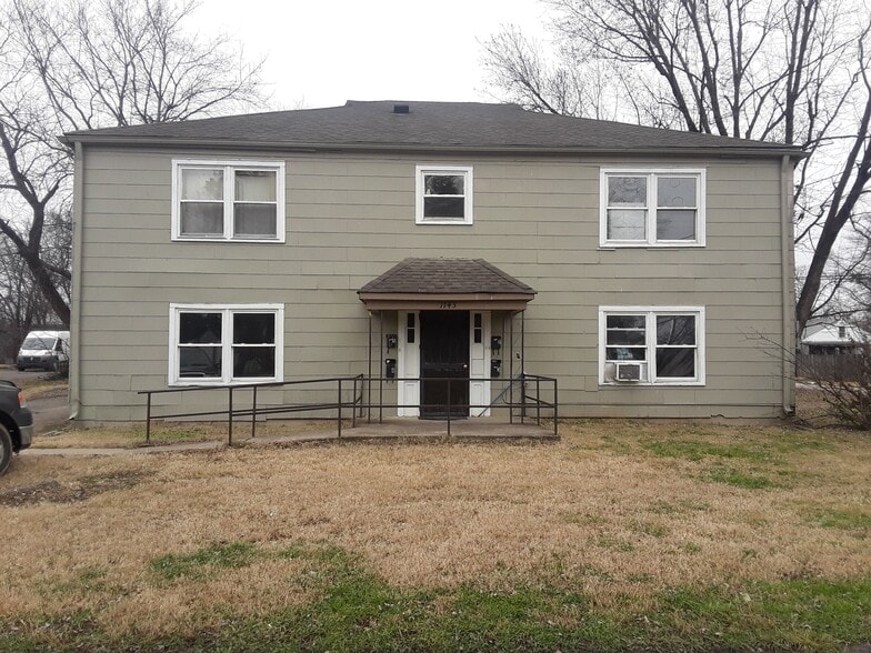 Building Photo - 1743 Sonne Ave