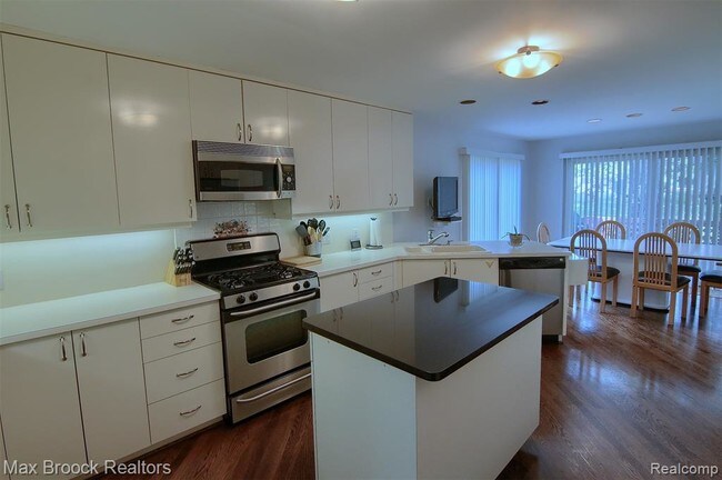 Building Photo - 29628 Nova Woods Dr