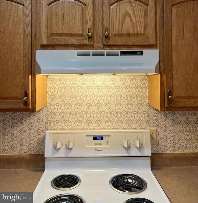 Building Photo - 2037 Powell Dr