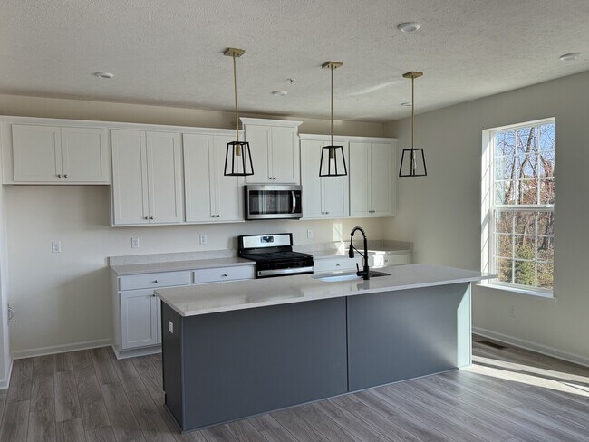 Building Photo - Moon Township