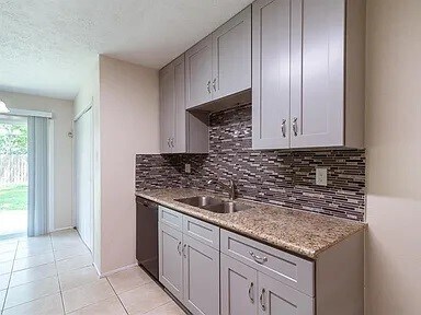 Building Photo - 17519 Fieldglen Dr