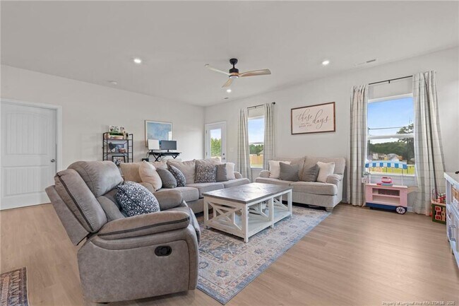 Building Photo - 41 Liam Dr