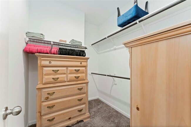 Building Photo - 1415 Woods Lake Ct