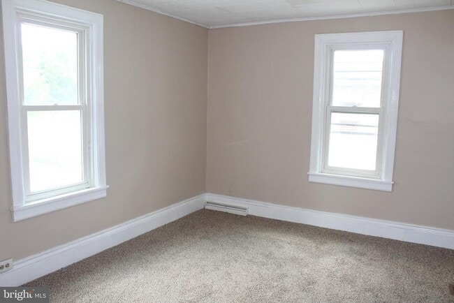 Building Photo - 23 W 2nd St