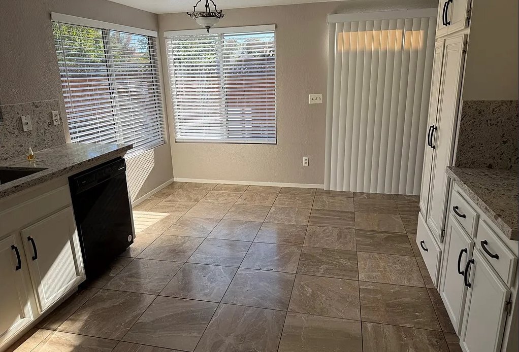 Building Photo - 24336 Gitano Dr