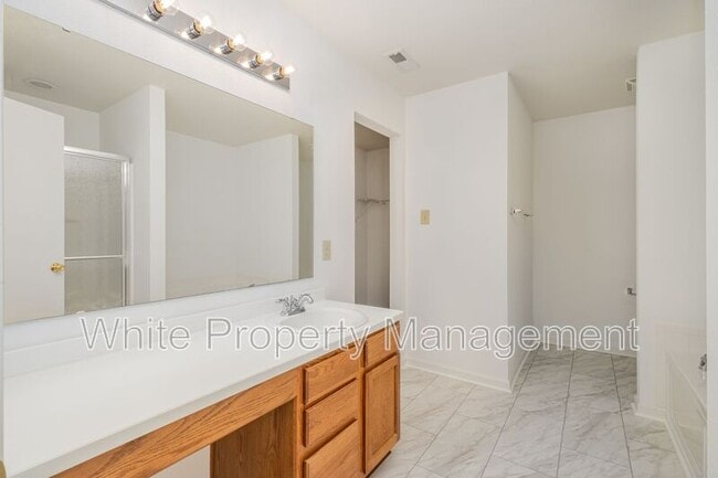 Building Photo - 12608 Frank Wiley Ln