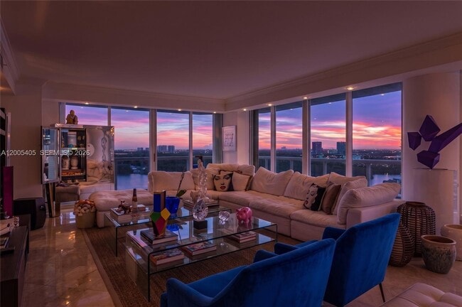 Building Photo - 16500 Collins Ave