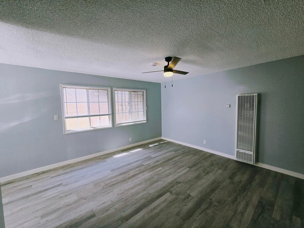 Building Photo - 317 Warren Ln