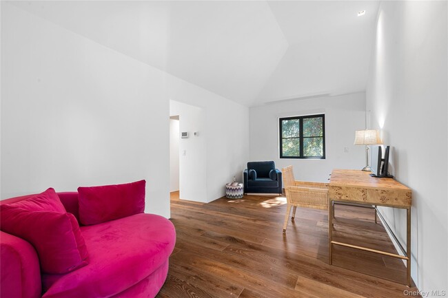 Building Photo - 15 Atterbury Rd