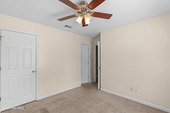 Building Photo - 113 Brittany Way