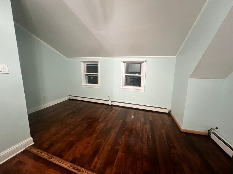 Building Photo - 129 Bradstreet Ave