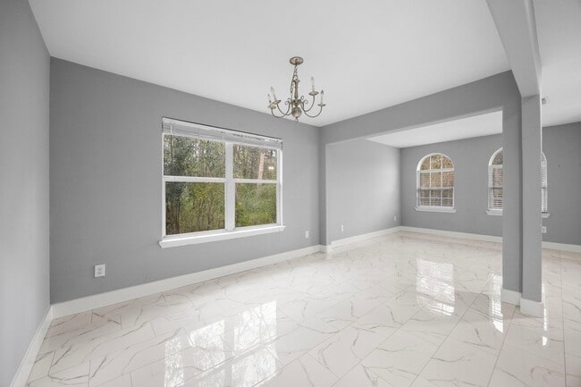 Building Photo - 4500 Upland Cir Dr