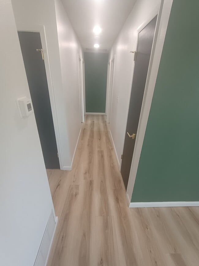 Building Photo - 2765 Bandera Dr