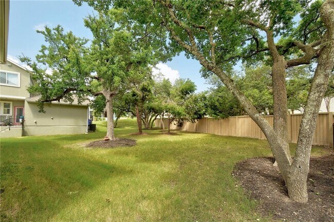 Building Photo - 710 Arrow Point Dr
