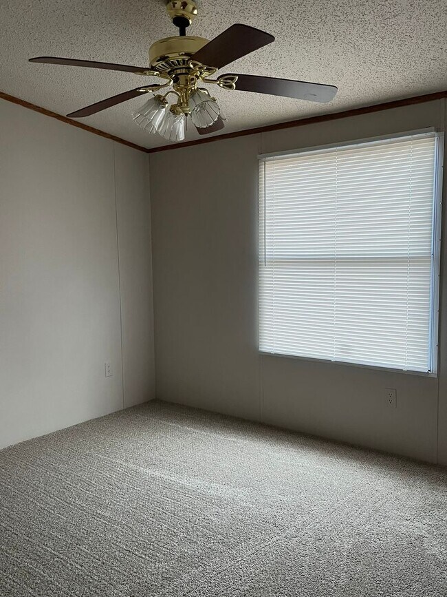 Building Photo - Lexington - Please call Lexington Office at 803-359-0793 to view