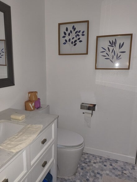 Master Bath - 21708 Lake Vista Dr