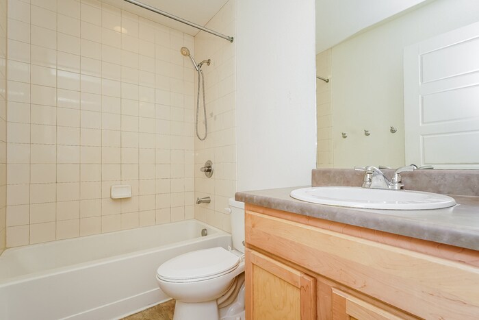 Building Photo - 20009 Elgin Dr