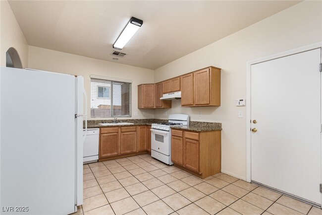 Building Photo - 550 Twilight Blue Ave