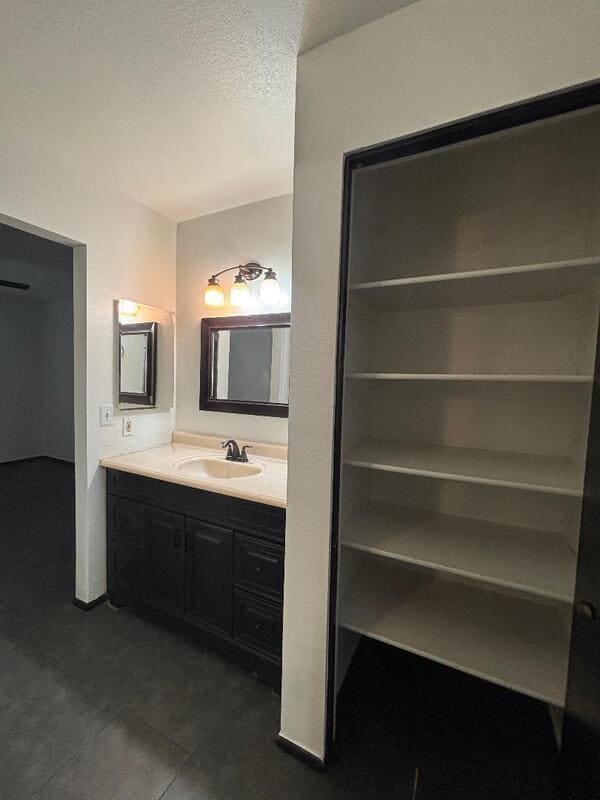 Building Photo - 10610 S 48th St