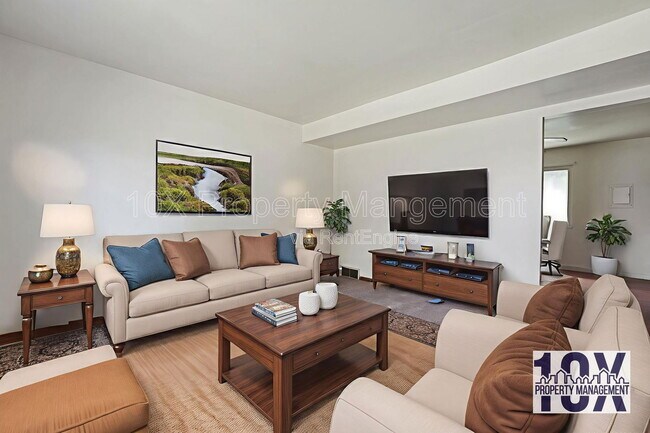 Building Photo - 1579 Briarwood Ave