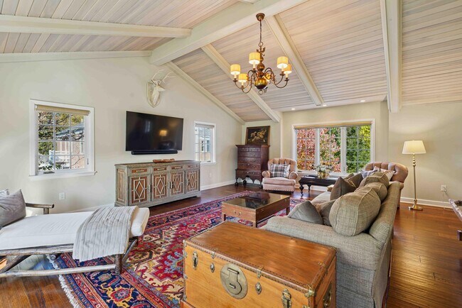 Building Photo - 5969 N Shore Dr