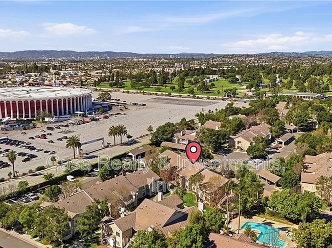 Building Photo - 3860 Amberly Dr