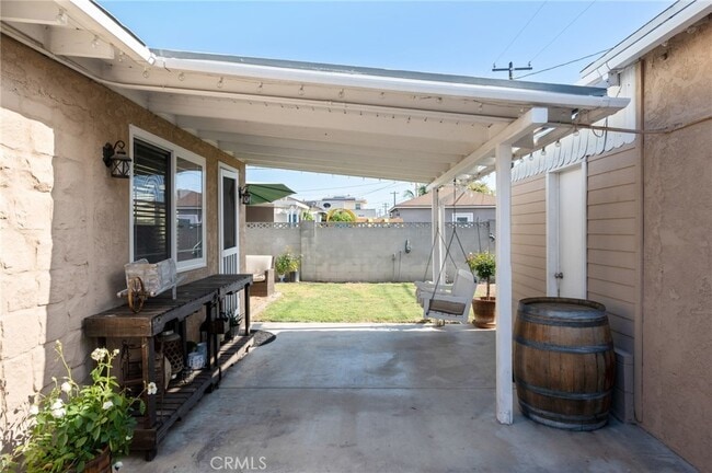 Building Photo - 4637 Hackett Ave