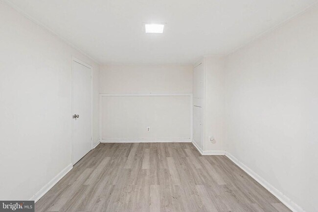 Building Photo - 540 46th St