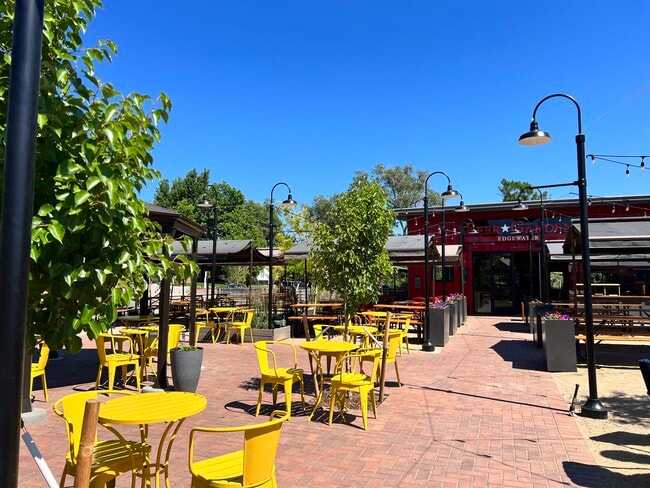 Building Photo - 2565 Teller St